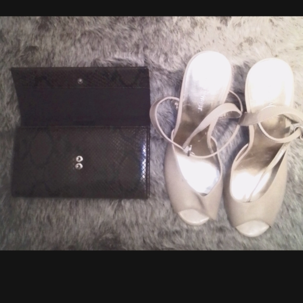 Nine West shoes size 7 and wallet!